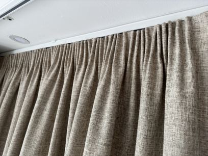 Pleated · Plisada detail